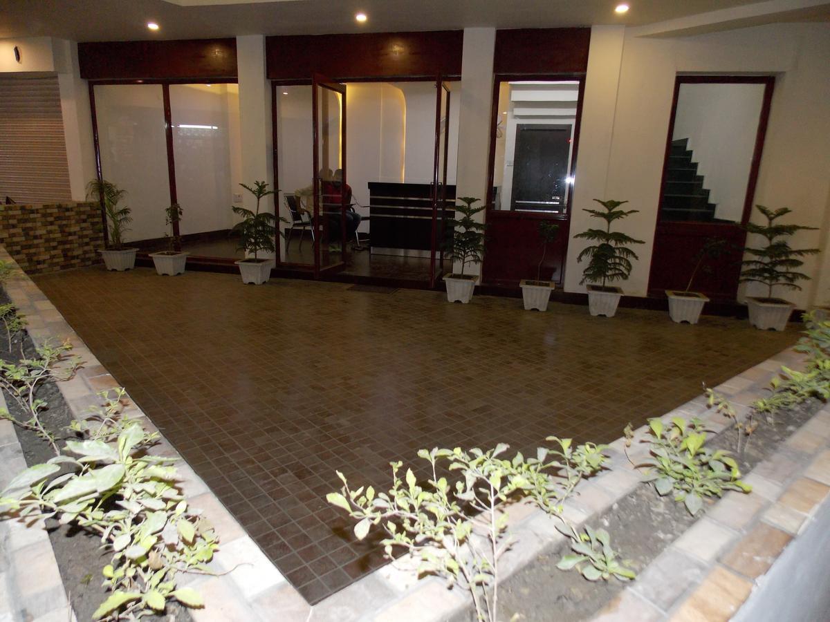 Nutan Hotel Balrāmpur Exterior foto
